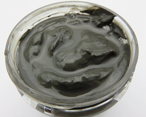 Dead Sea Mineral Mud removes toxins and impurities - Bild 2
